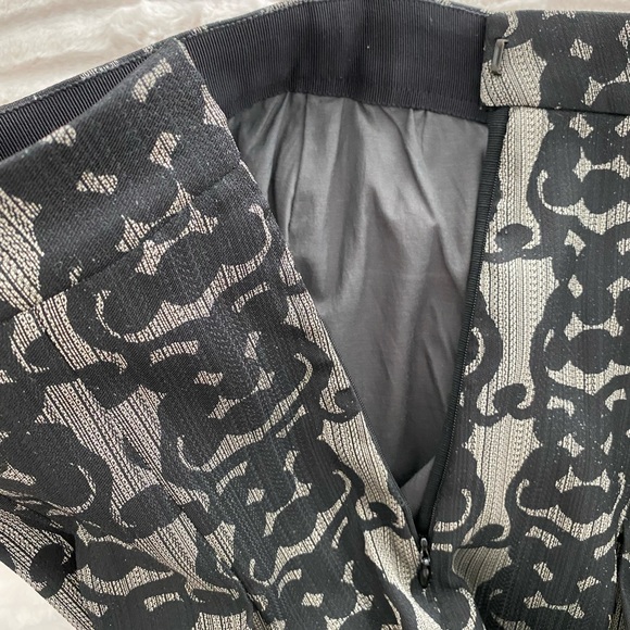 JIGSAW Classic Black /Golden Box Pleated Printed Skirt (Skirt Only) - Picture 7 of 10